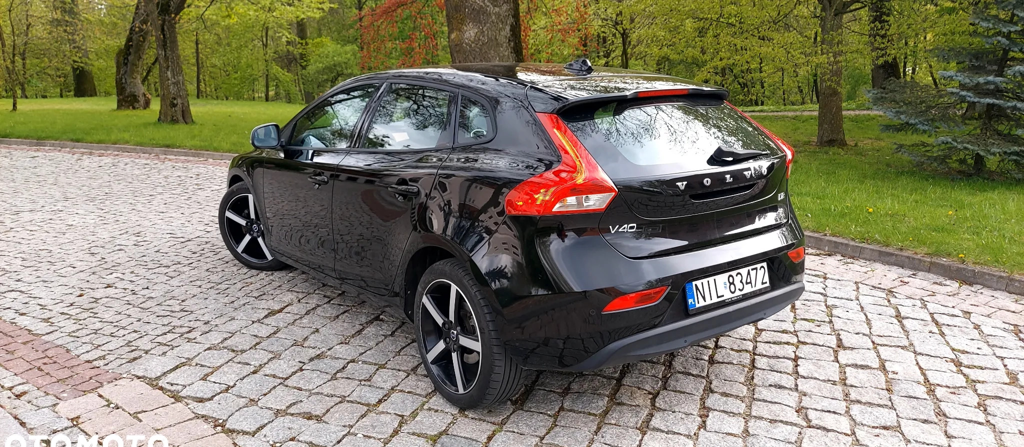 Volvo V40 cena 57300 przebieg: 153000, rok produkcji 2017 z Lubawa małe 67
